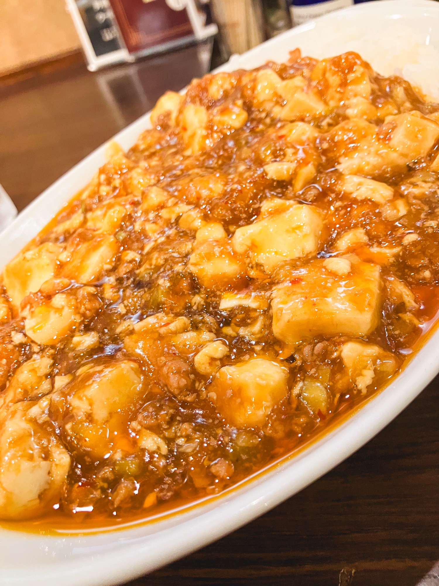 山形五十番飯店で食べた、とろみのある麻婆豆腐がかかった麻婆飯