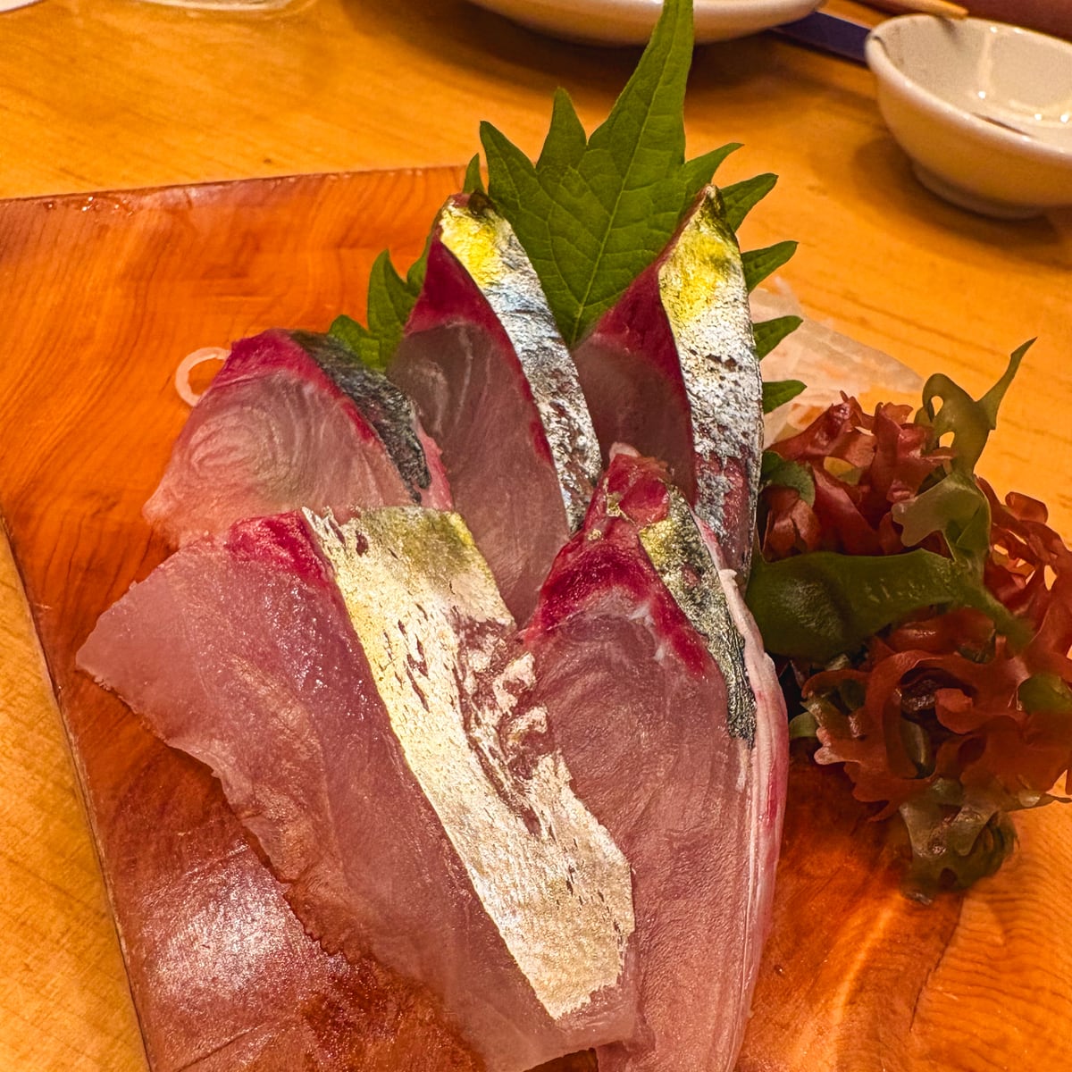 日本海庄や中洲川端店で食べた青魚などの刺身