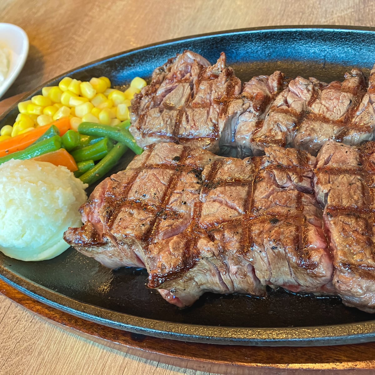 ステーキハウス88那覇空港店で食べたステーキ