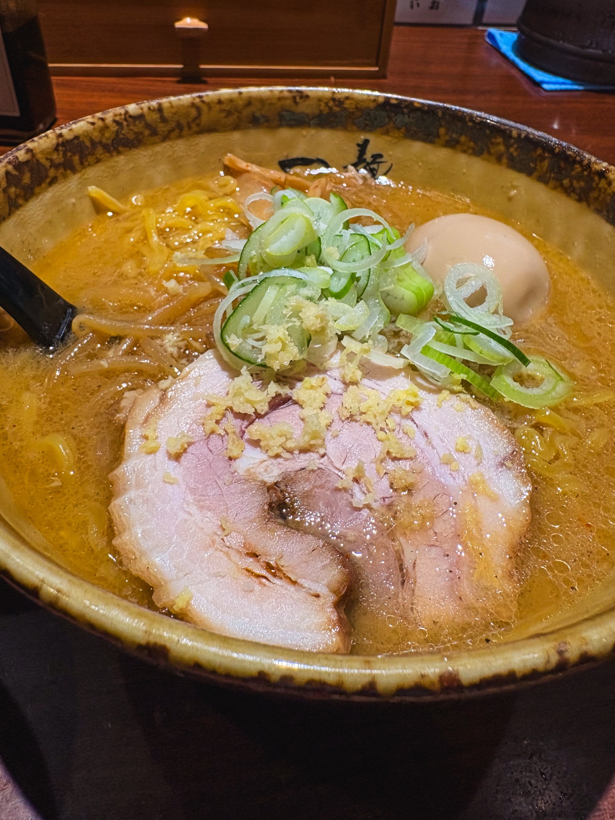 麺屋つくし富山駅店で食べた味噌ラーメン