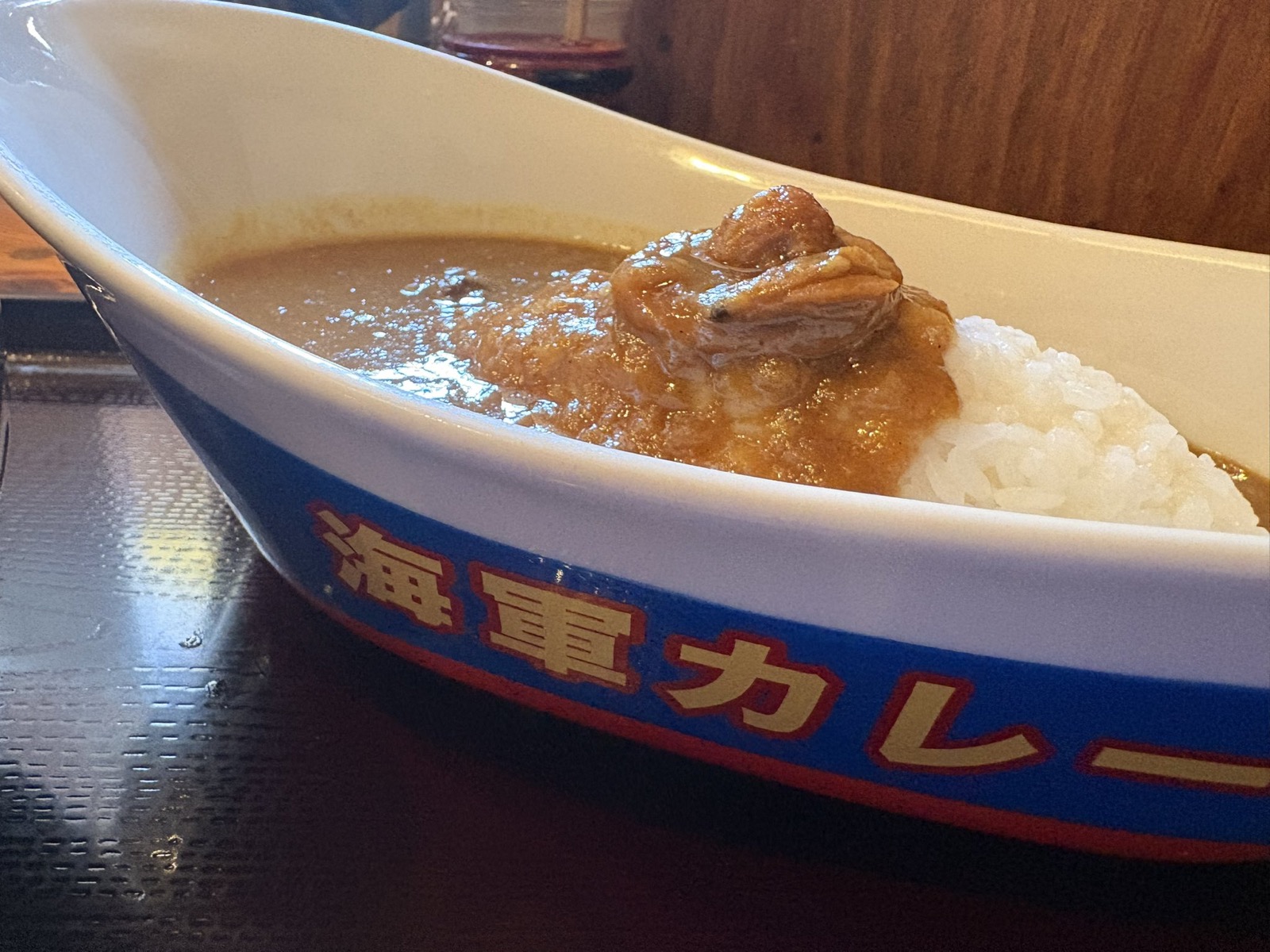 船を模した器に盛られた海軍カレー