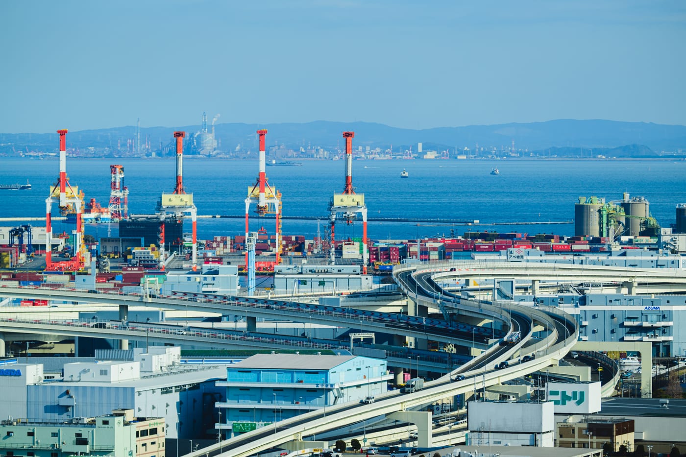 Elevated roads running between port buildings and cranes in Yokohama