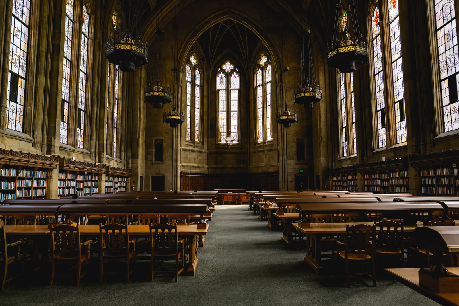 University of Washington の Suzzallo Library 閲覧室