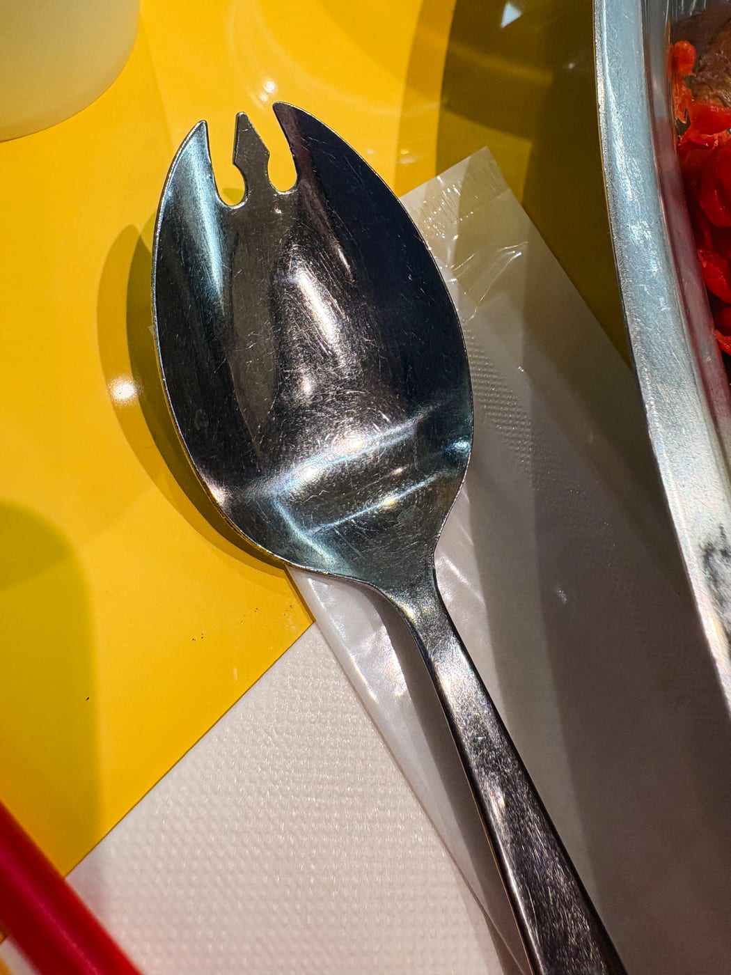 A kensaki spoon with a slightly split-looking tip
